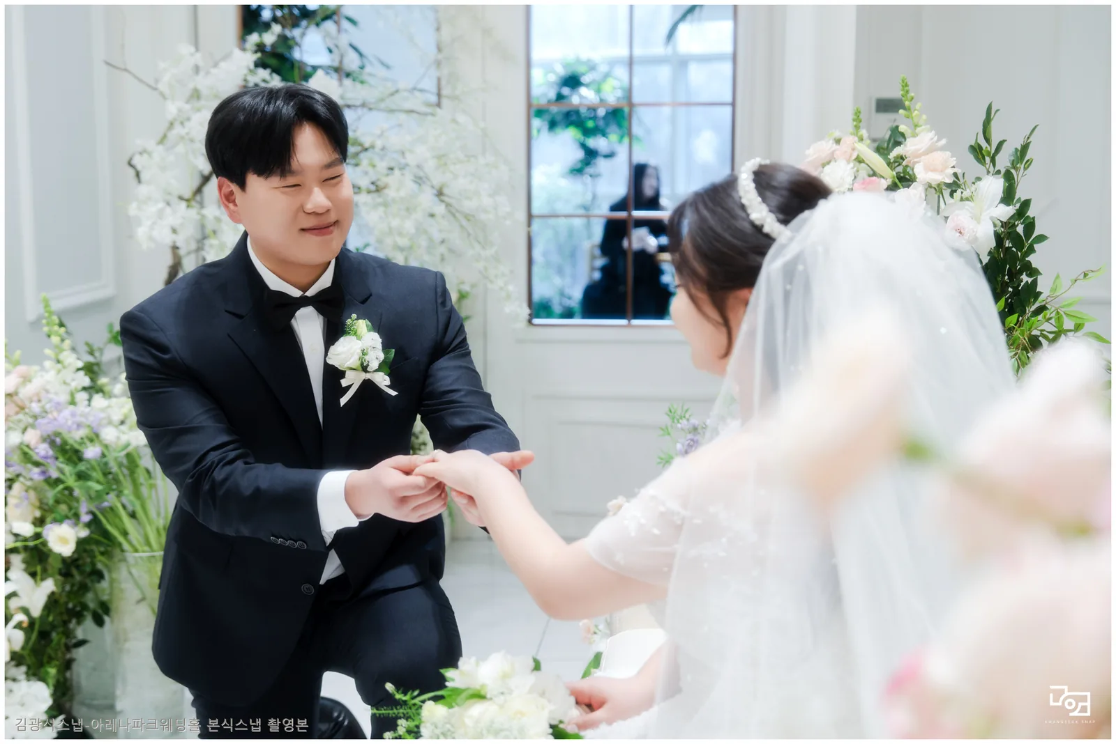 아레나파크웨딩홀 밝은 신부대기실에서 시작한 촬영 본식스냅 06